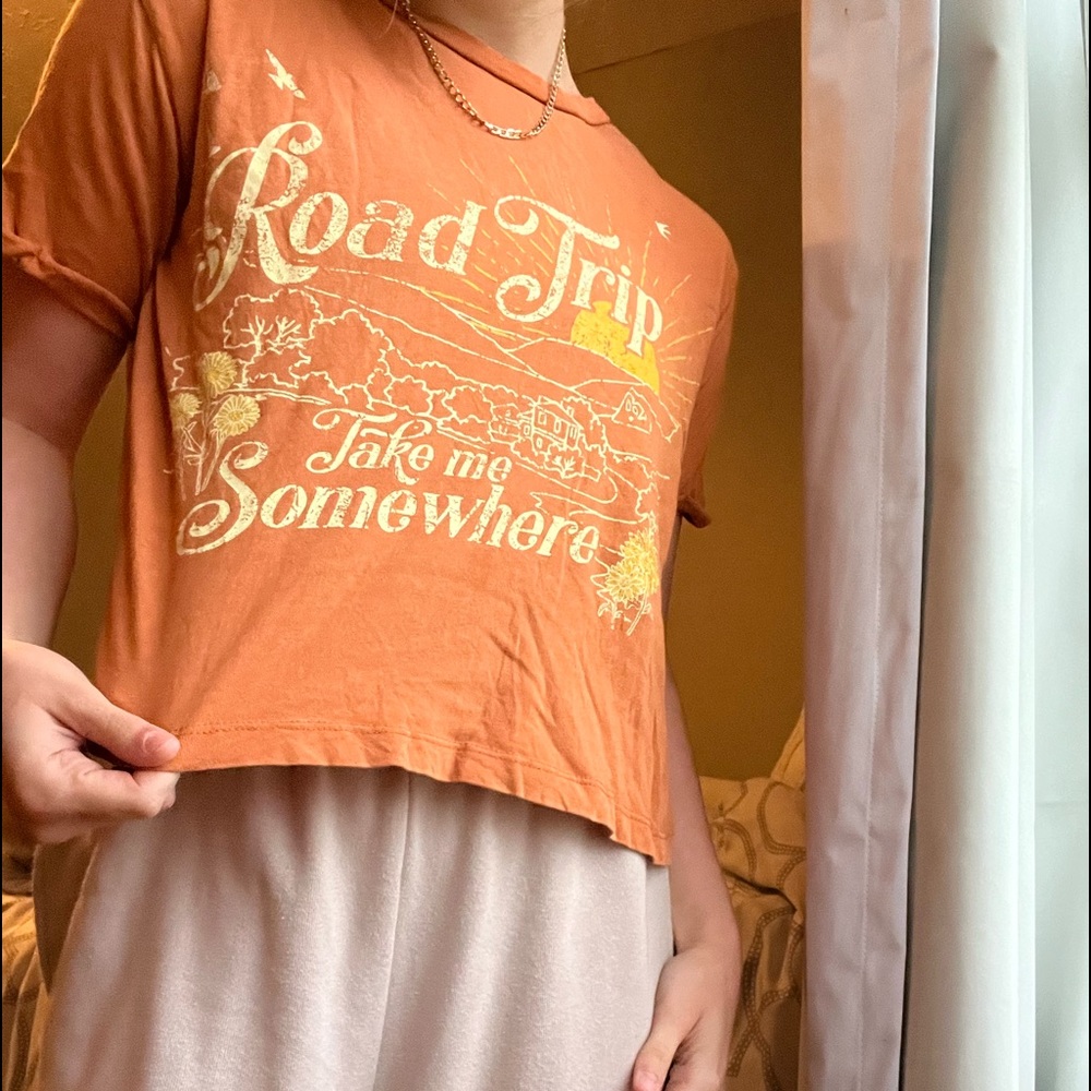 graphic tee